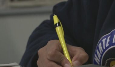 Oakland Unified parent criticizes district’s last-minute scramble to balance budget