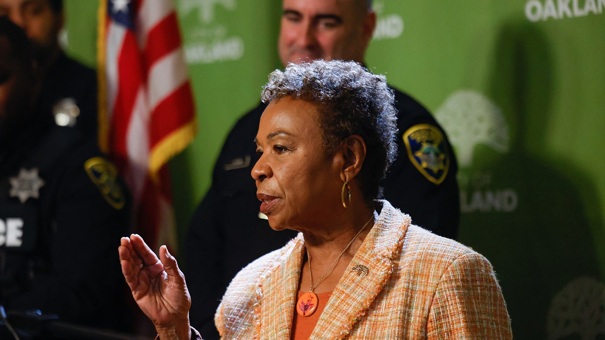 Barbara Lee speaking a ta police press conference