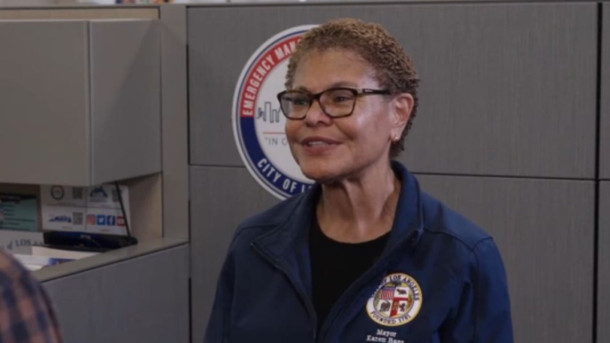 Mayor Bass denies allegations she altered Palisades Fire review – NBC Los Angeles