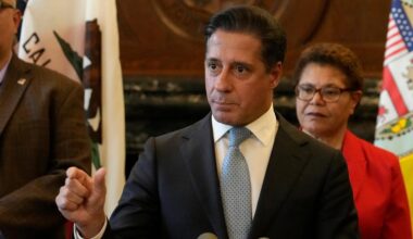 FBI launches search of Los Angeles school district and superintendent's home