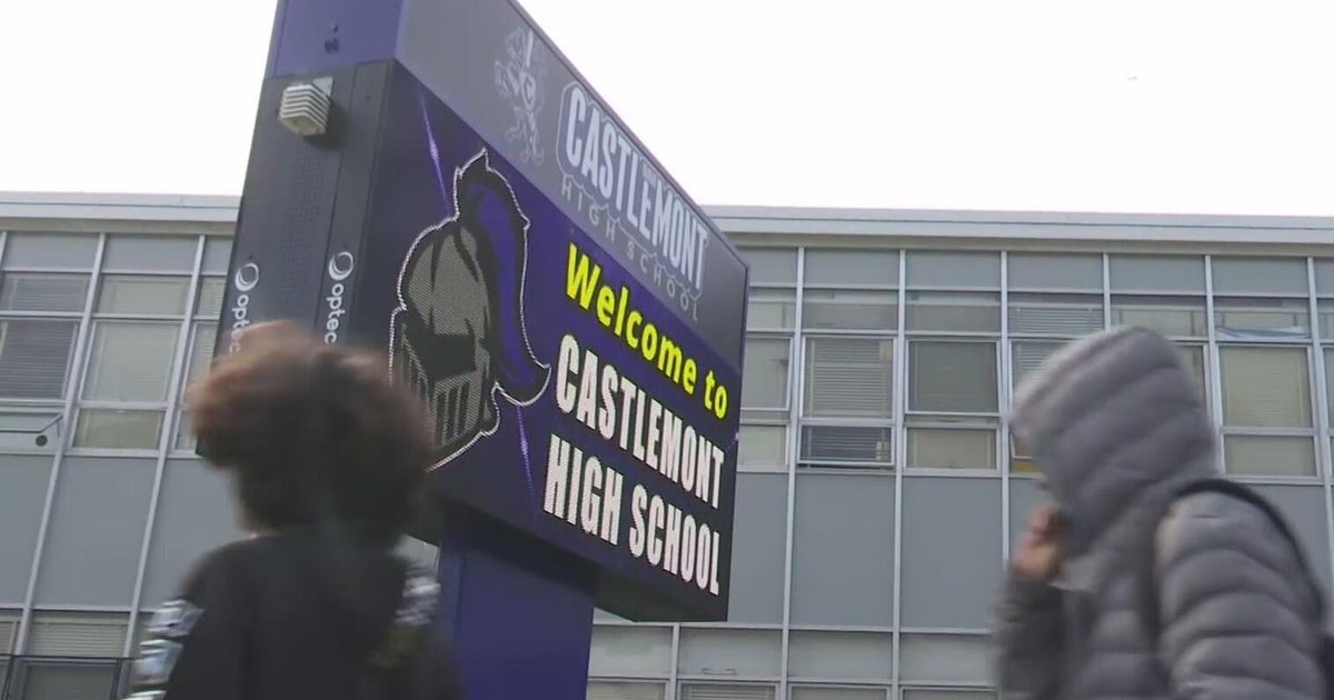 Oakland teachers avert strike as district prepares hundreds of layoffs