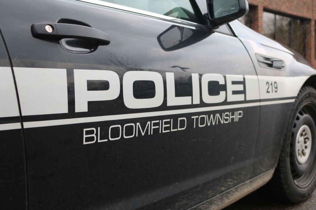 Detroiter arrested after using Oakland County urgent care clinic to warm-up, then allegedly destroys property inside – The Oakland Press