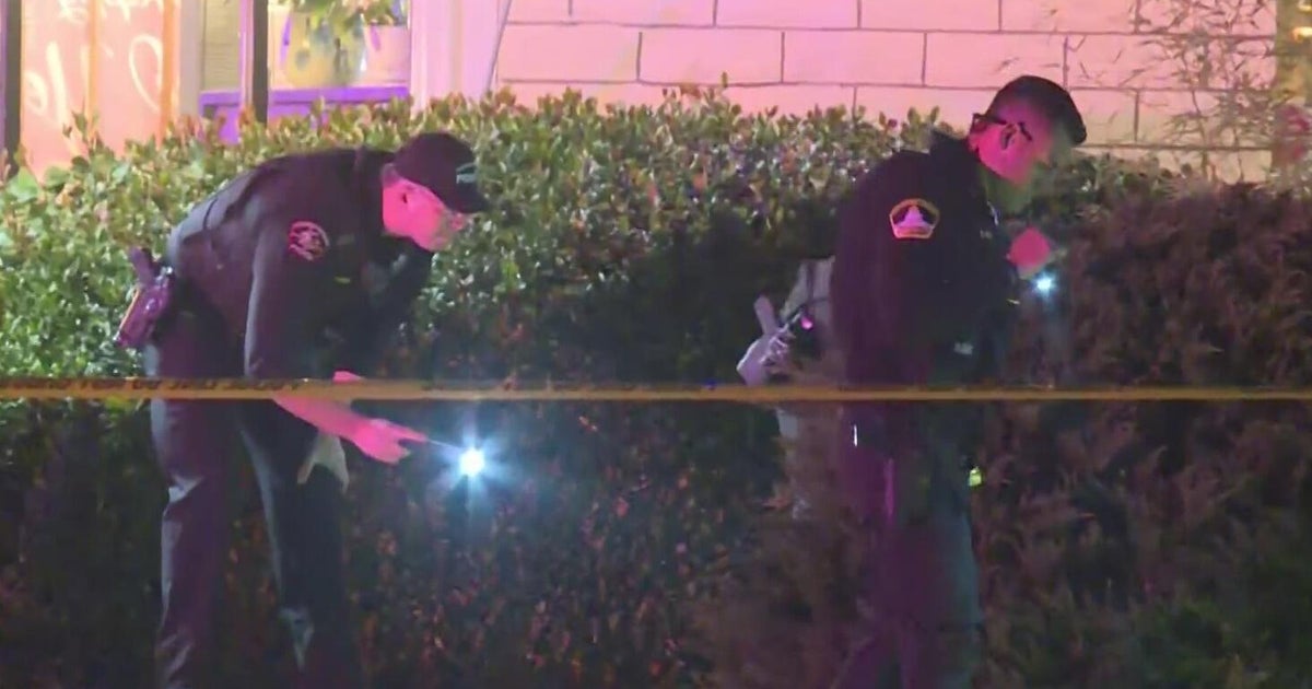 Sacramento deputies investigate shooting near Bradshaw Road restaurant