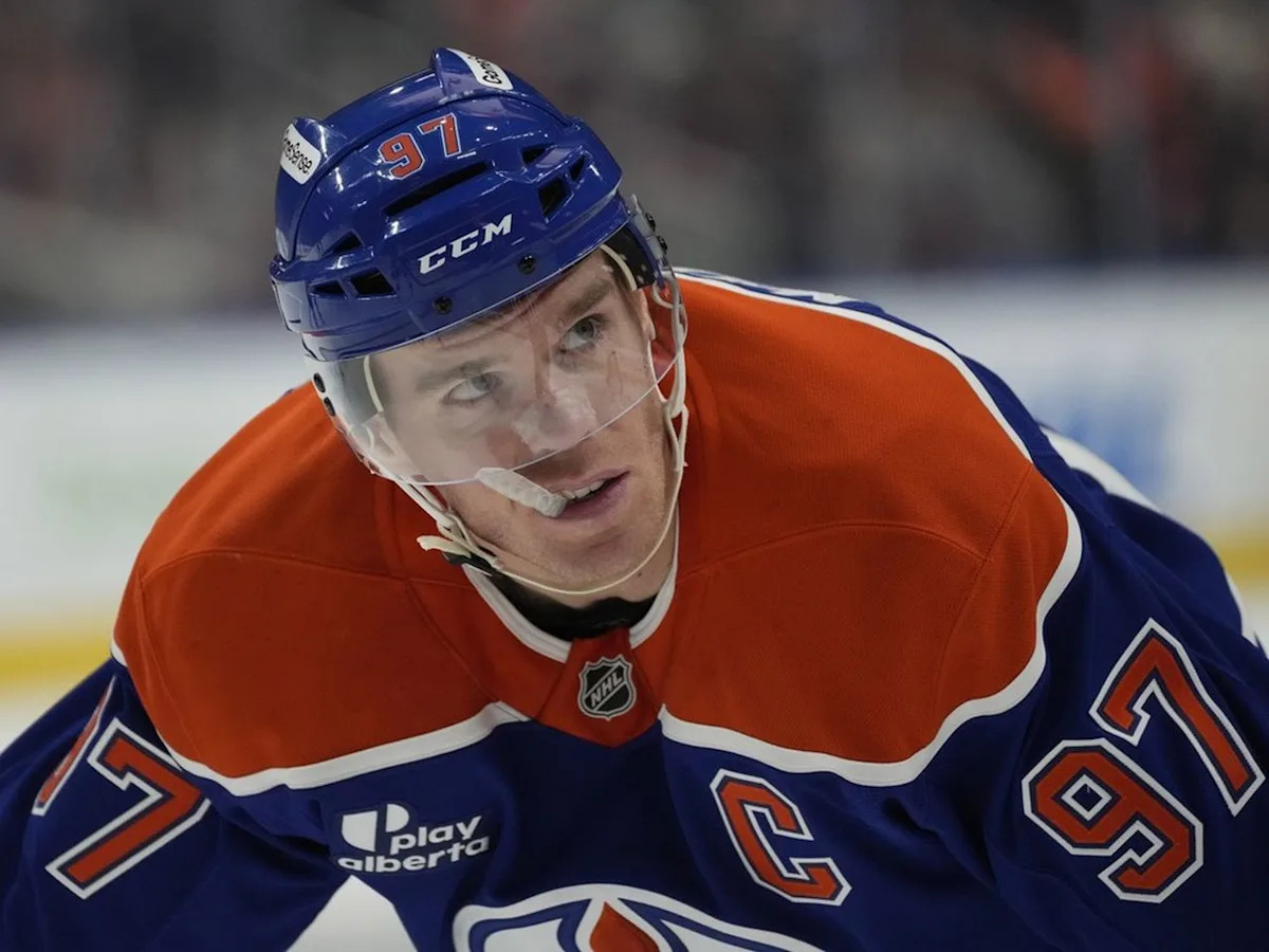 Oilers captain Connor McDavid looks good to go tonight in Anaheim
