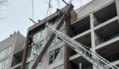 2 rescued from top of eight-story building after scaffold breaks in Sacramento