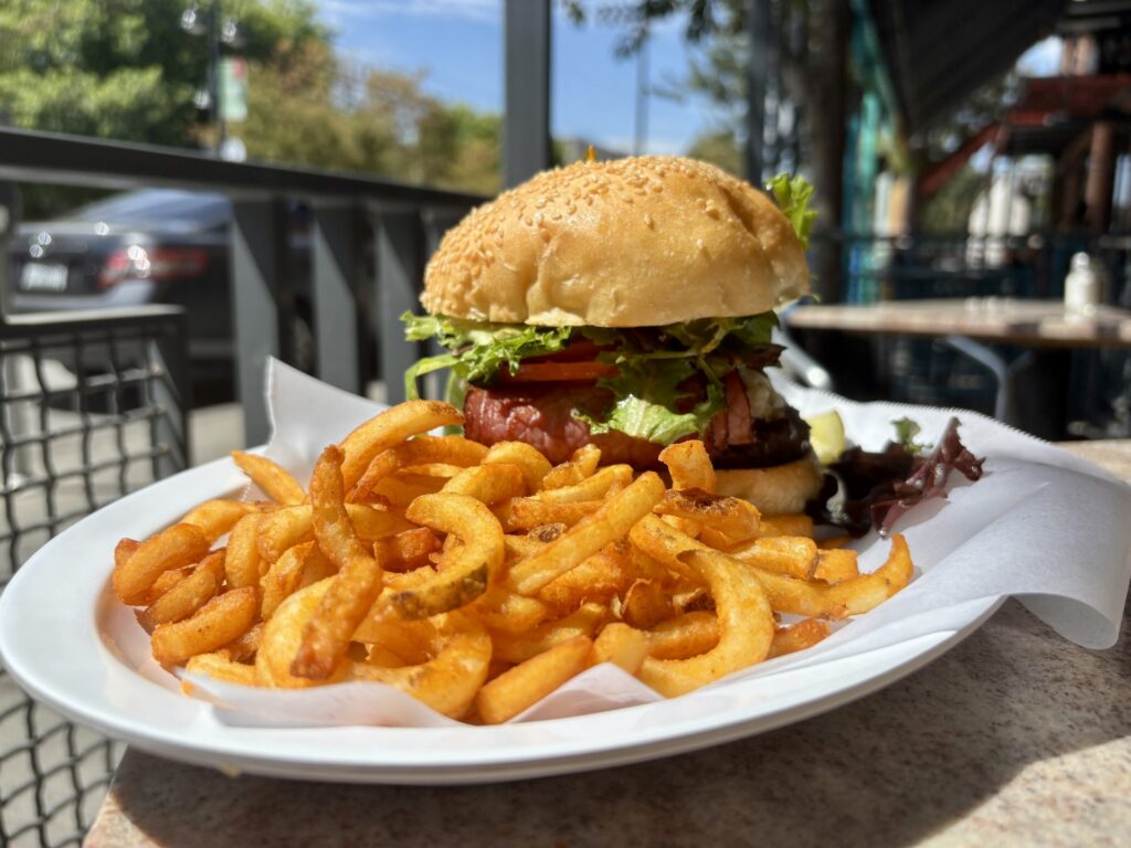 Burgers & Brew burger