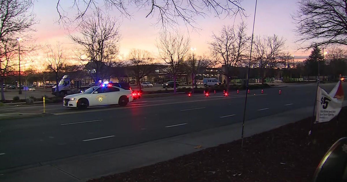 Person struck, killed in south Sacramento on Power Inn Road