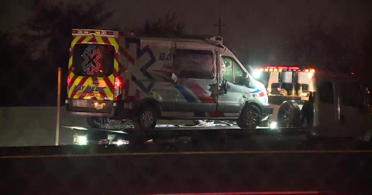 NB Highway 99 back open in Elk Grove after crash involving ambulance, other vehicles