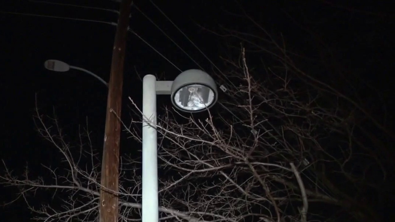 Dark streetlights concerning East LA residents 