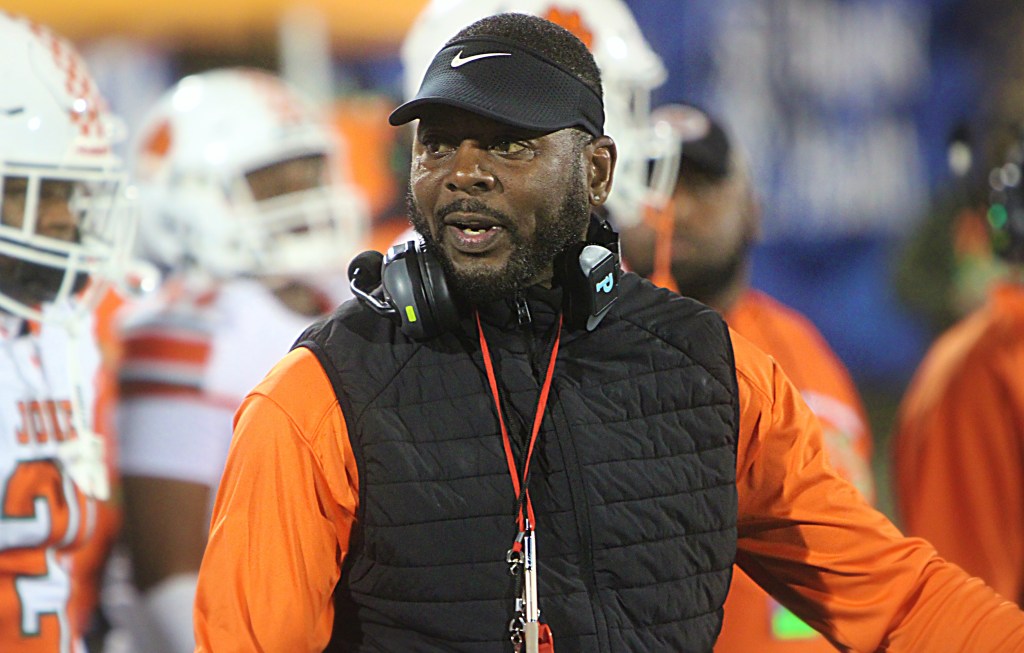 Orange County sets 2026 football slate; Jones to California