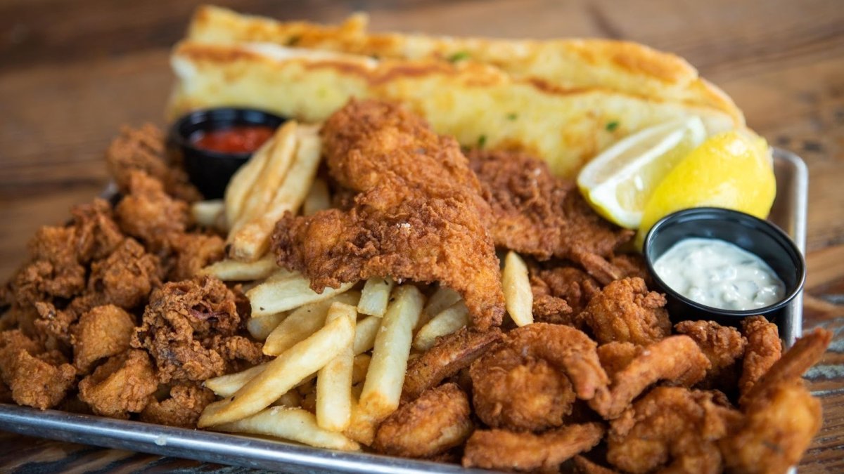 San Pedro Fish Market’s beloved ‘Fish Fridays’ are happening through Easter – NBC Los Angeles