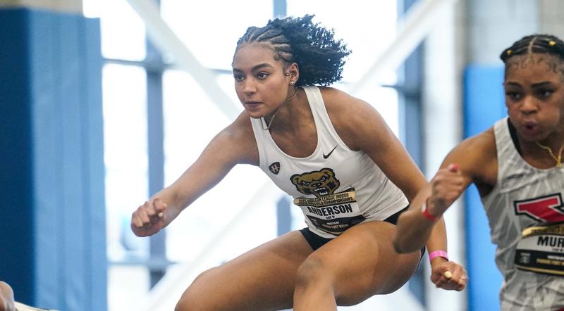 Anderson Wins Pentathlon; Oakland Wraps Up Jets Pizza Invitational at SVSU