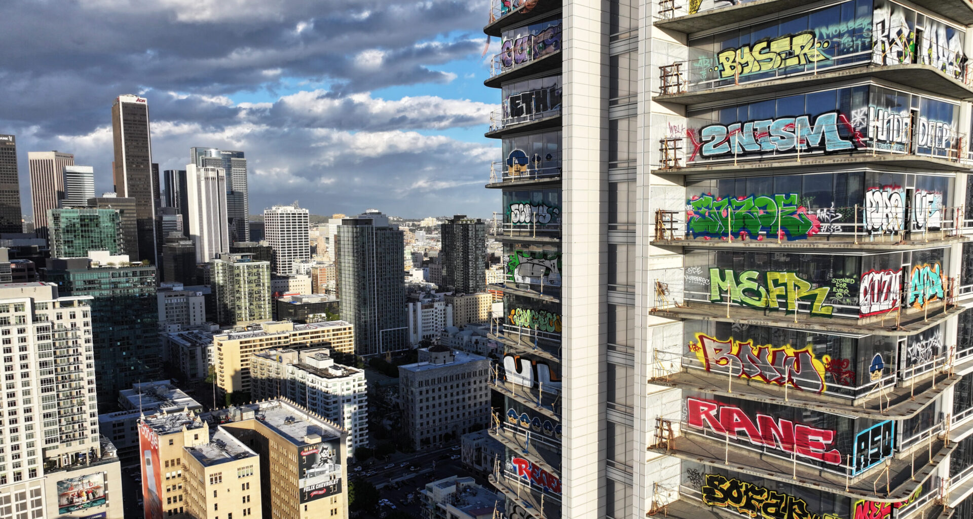Infamous 'Graffiti Towers' in DTLA Up for Potential Sale
