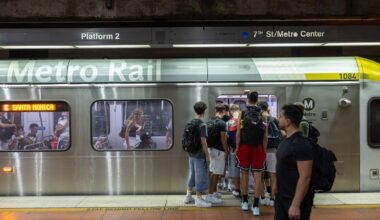 1 dead after falling onto train tracks at downtown LA Metro station