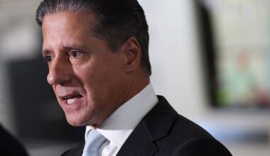 LAUSD to send 3,200 layoff notices as district faces $877M budget deficit