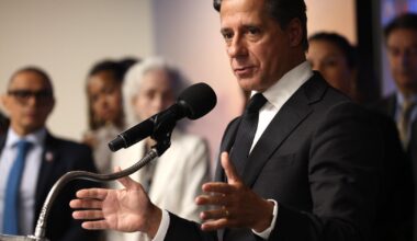 Search warrant served at LAUSD superintendent's home, FBI says