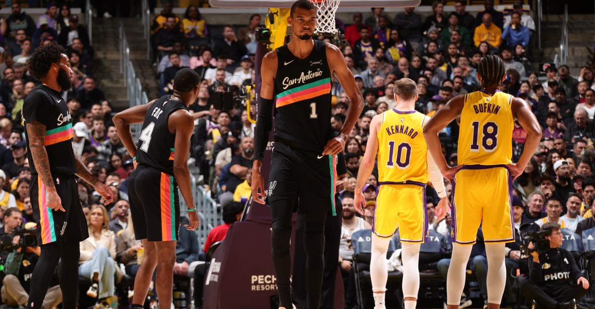 San Antonio vs. Los Angeles, Final Score: Spurs wallop injury-plagued Lakers squad, 136-108