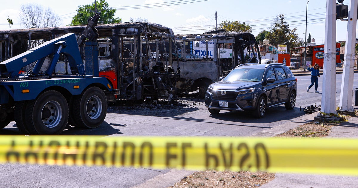 Bay Area travelers stranded in Puerto Vallarta after cartel violence cancels flights