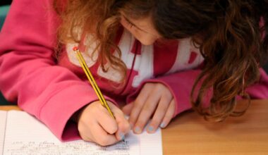 Oakland teachers avert strike, agree to 2-year contract