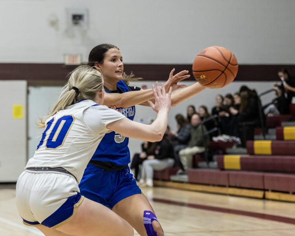 Bakersfield 40, Fordland 37 – Ozarks Sports Zone