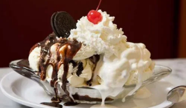 Fentons Creamery Welcomes Guests at Full Capacity, Celebrating the Classic Fentons Experience in Oakland