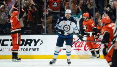 Kreider beats Hellebuyck in OT to lift Ducks past Jets