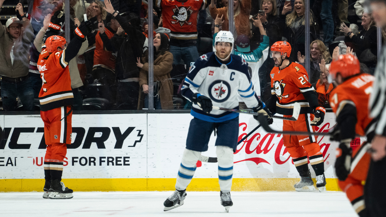 Kreider beats Hellebuyck in OT to lift Ducks past Jets