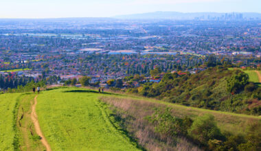 California's Charming City Near LA Offers A Walkable Downtown, Mountain Views, And Nearby Trails