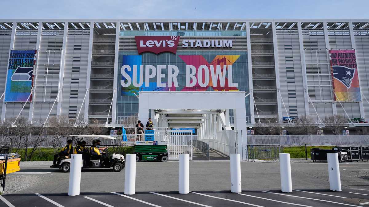 Earthquakes shake San Francisco at start of Super Bowl week