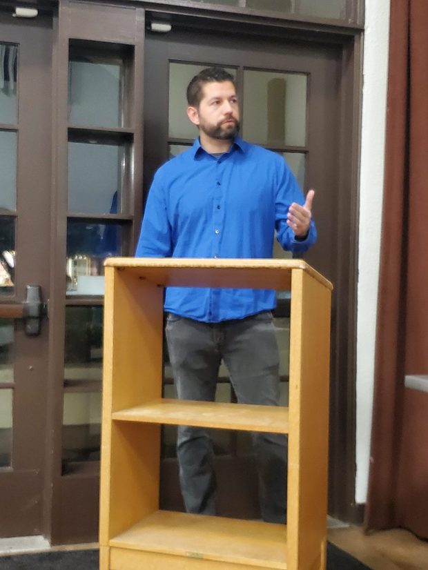 Jeff Crowe (Ashley Mackin-Solomon)