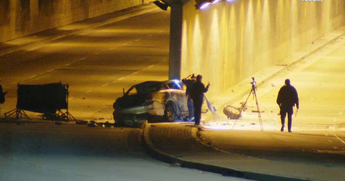Crash near Long Beach airport kills at least 4 people