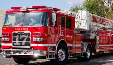 ‘Heroic’ neighbors break window to help woman in Long Beach fire – NBC Los Angeles