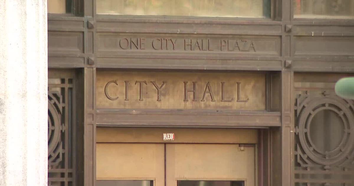 Oakland police arrest man, 29, after mayor's SUV stolen