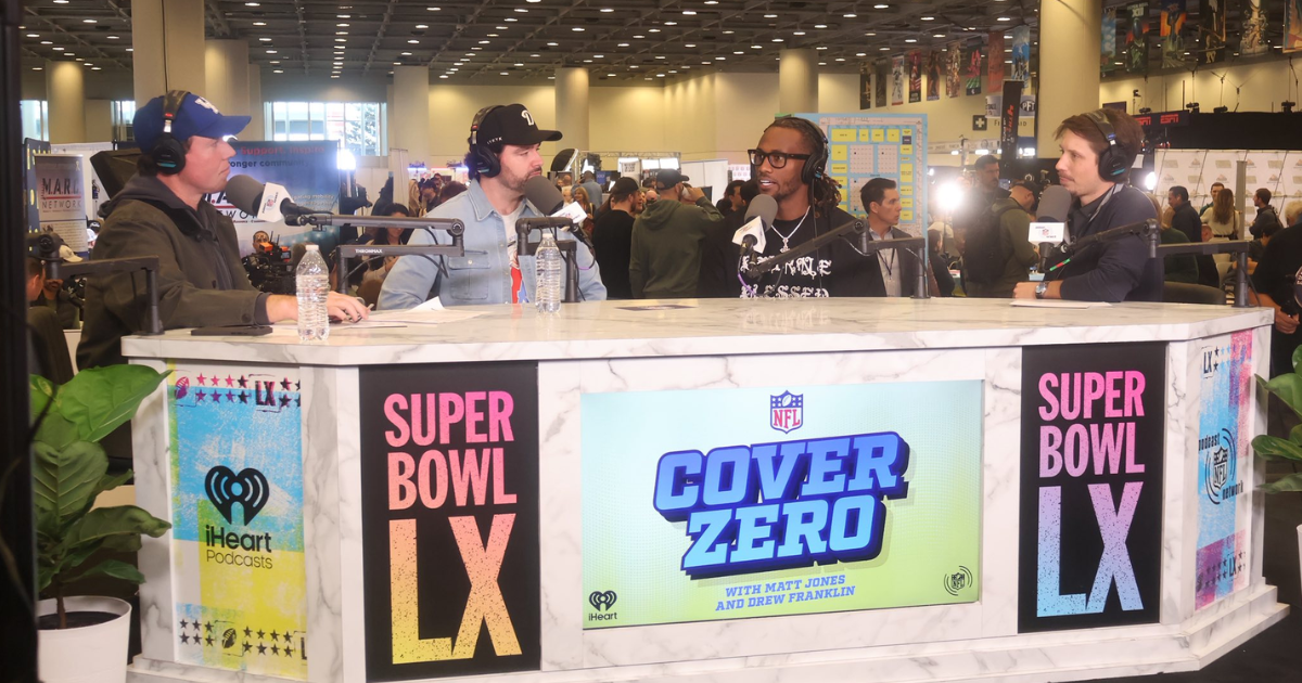 Brady Hull poses with Kentucky head coach Will Stein (Photo provided by Brady Hull)