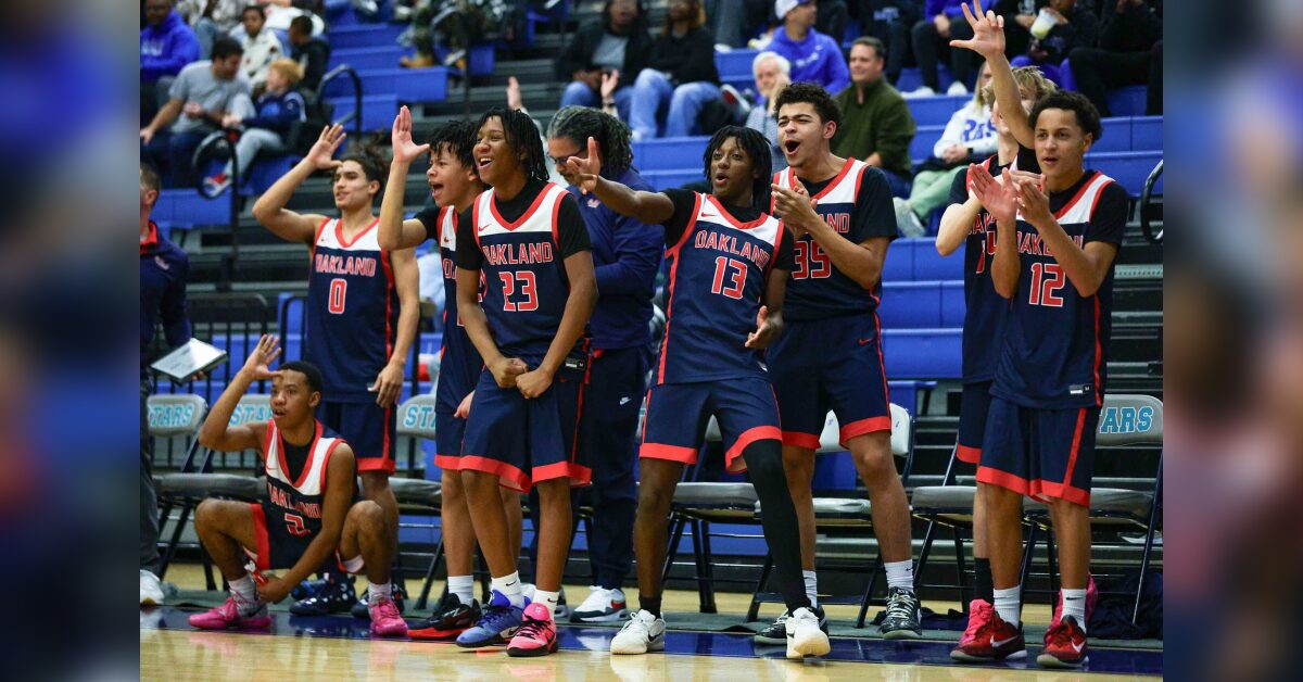 Oakland rides streak to 10-4A title