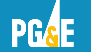 PG&E funds $7,000 scholarships for 25 Oakland seniors
