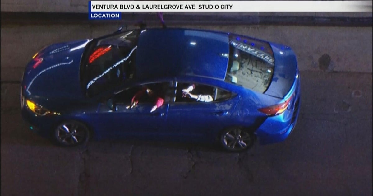 High-speed police pursuit ends in the San Fernando Valley