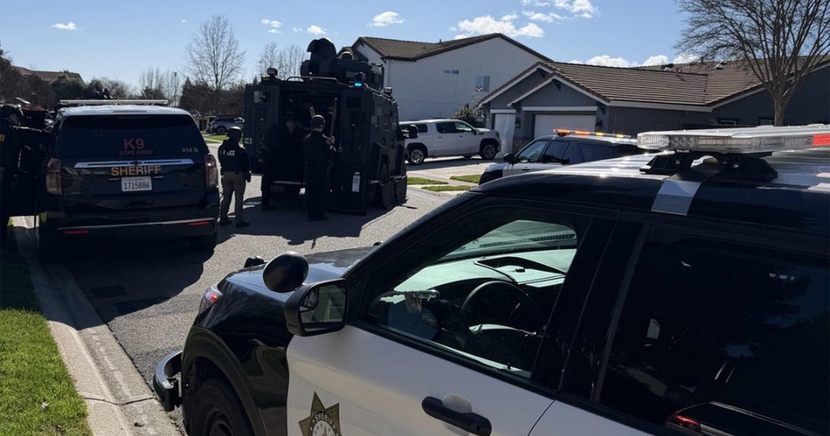 Sacramento County suspect believed barricaded after reported gunfire