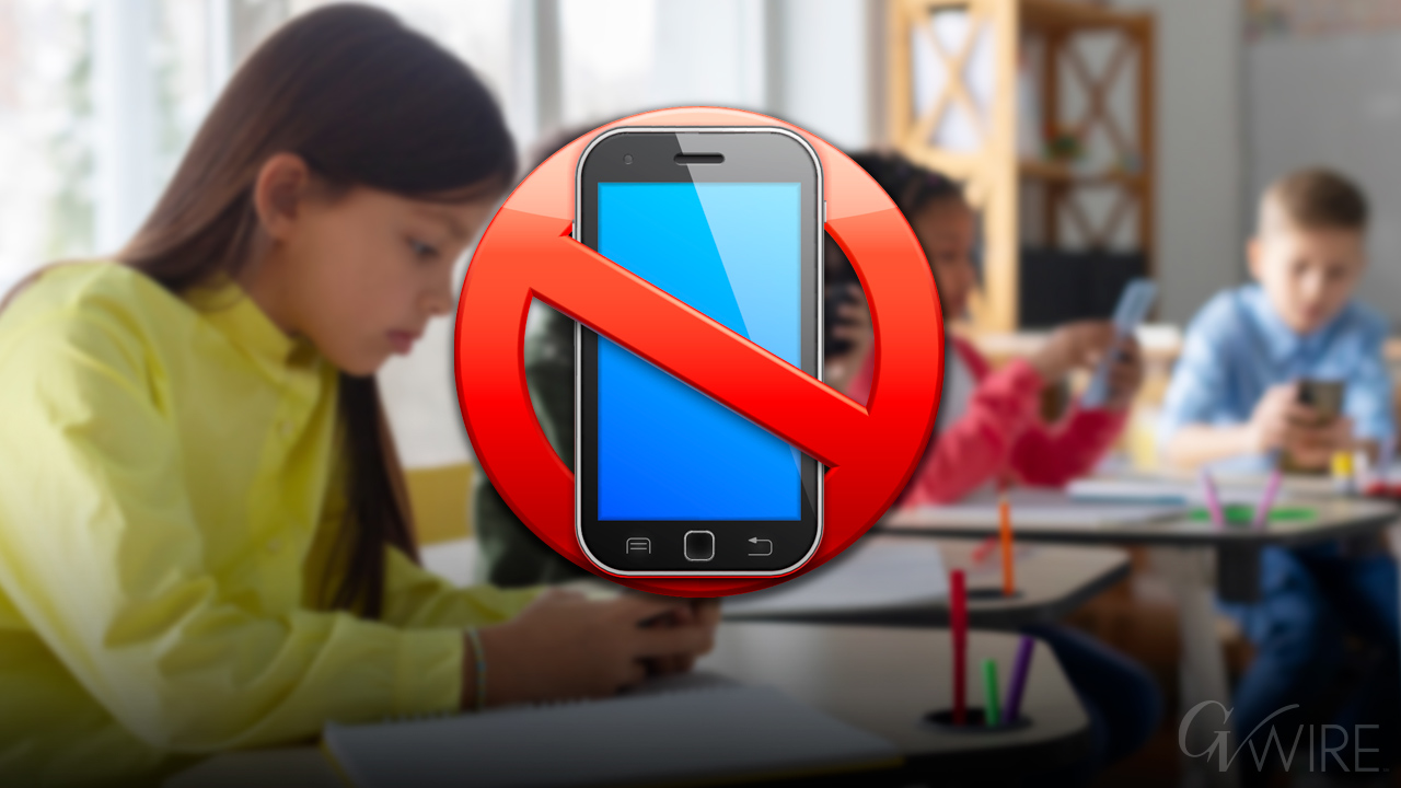 When Must Fresno Area Schools Meet Mandatory Cellphone Curbs?