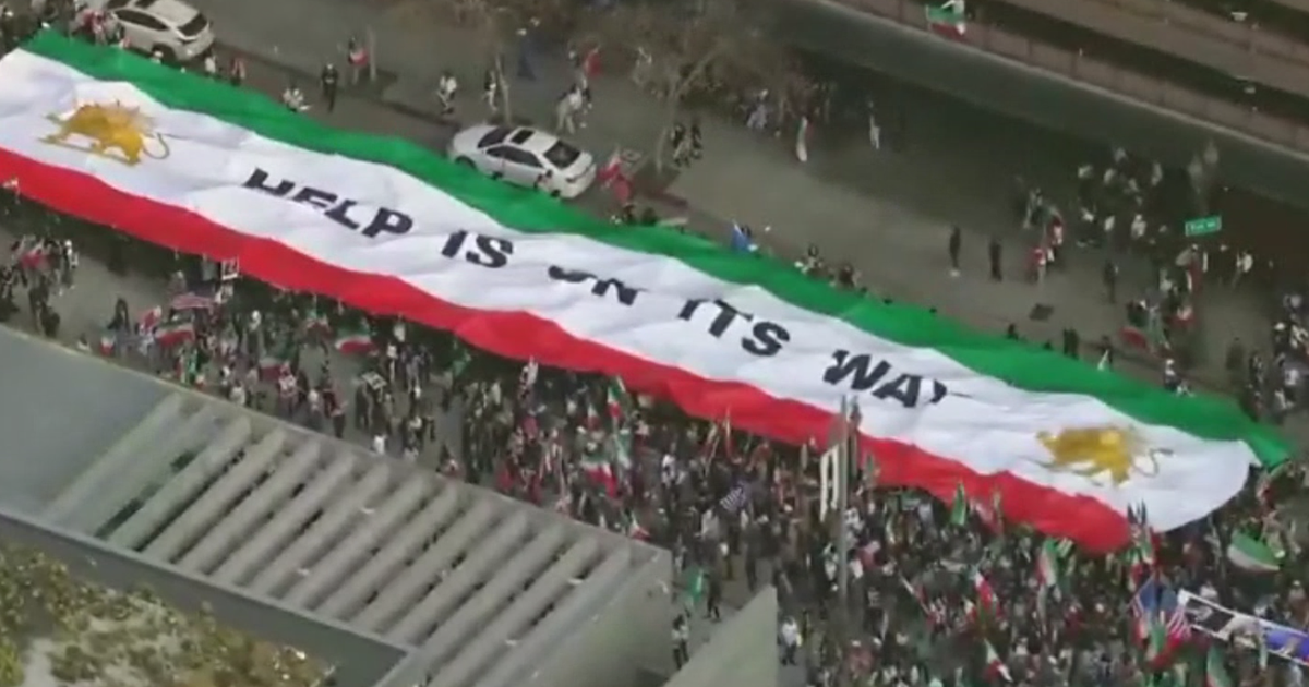 Thousands gather in downtown Los Angeles to protest Iranian regime