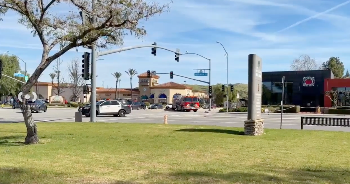 Santa Clarita pizzeria closed down after underground electrical vault explosions, LA County firefighters say