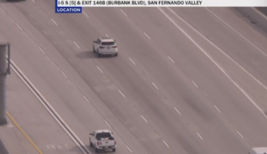 Los Angeles police in pursuit of possible burglary suspects