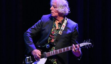 R.E.M. great Peter Buck brings Drink the Sea concert tour to Berkeley