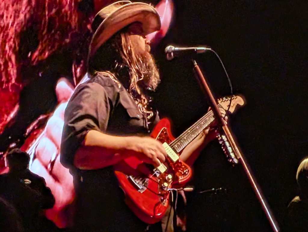 Chris Stapleton performs Super Bowl week concert in San Francisco