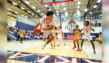 Oakland sweeps Smyrna to close regular season