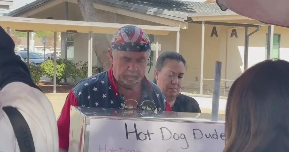 Santa Clara hot dog vendor kicked out of normal spot for Super Bowl's clean zone