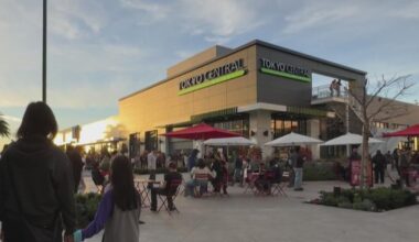 New Emeryville grocery store, Tokyo Central, draws big crowd