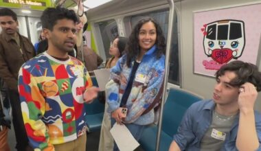Hundreds board BART on Valentine's Day for speed dating event