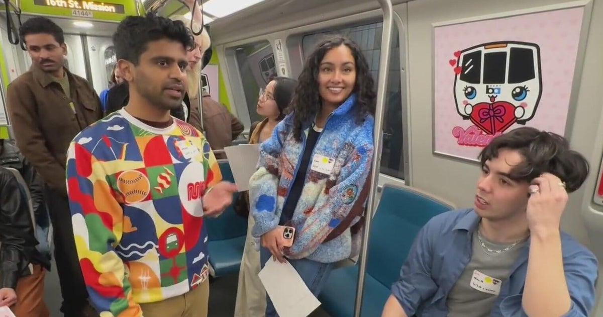 Hundreds board BART on Valentine's Day for speed dating event