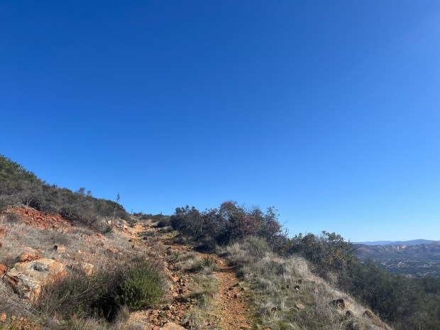 The trail leading to Sycuan Peak steadily inclines for about a mile. (Maura Fox / The San Diego Union-Tribune)
